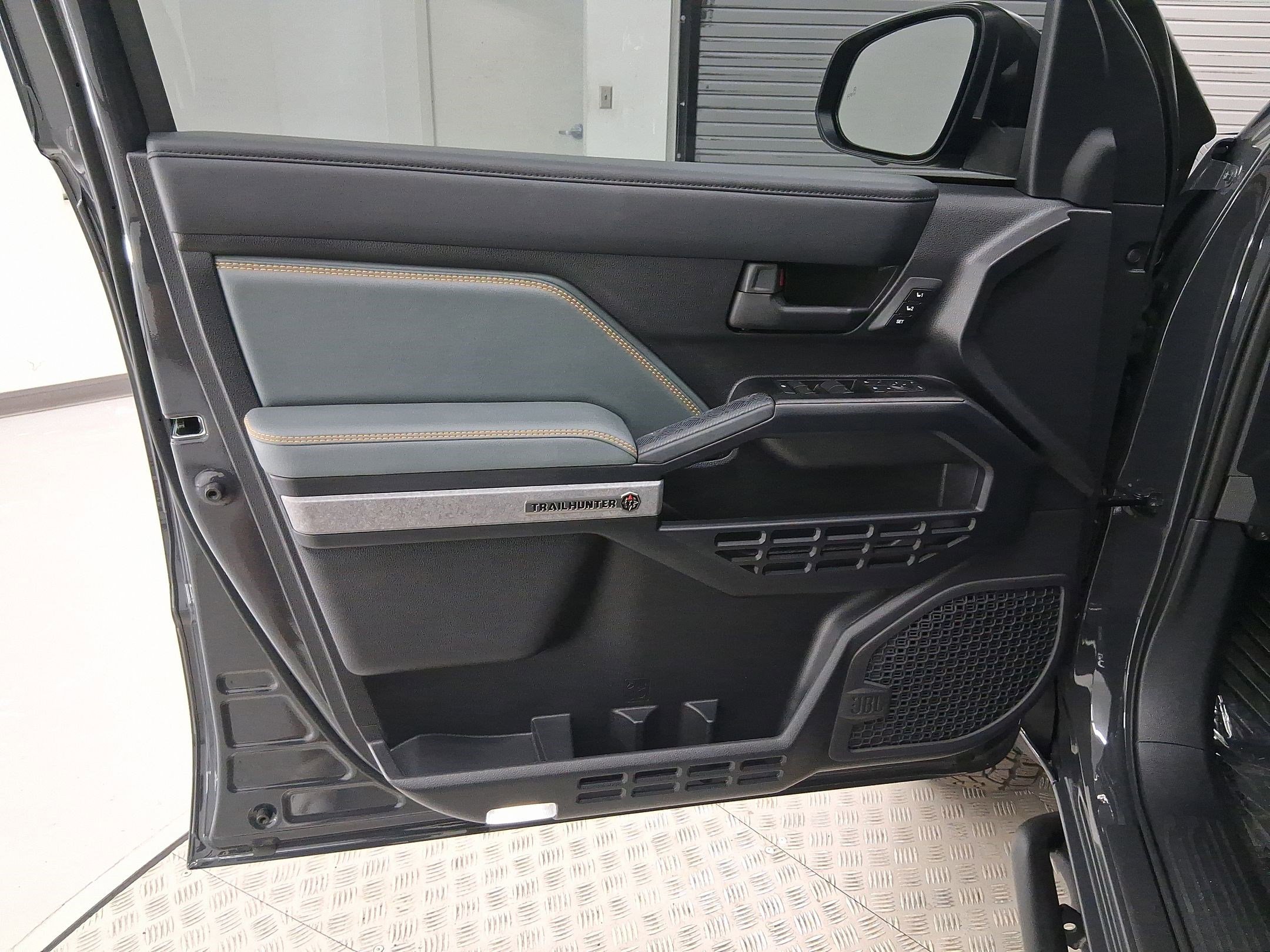 Used 2025 Toyota 4Runner Trailhunter image 20