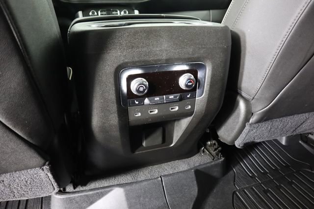 Used 2021 GMC Yukon XL SLT w/ SLT Premium Package image 61