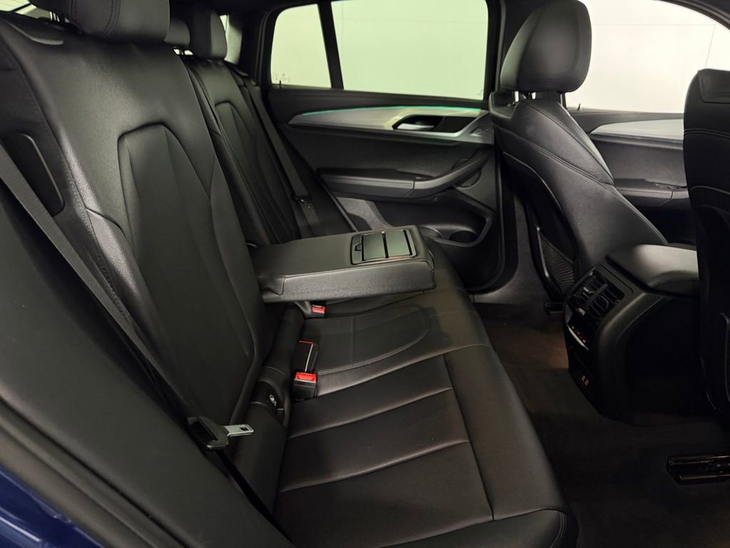 Used 2021 BMW X4 xDrive30i w/ M Sport Package AWD/4WD image 28