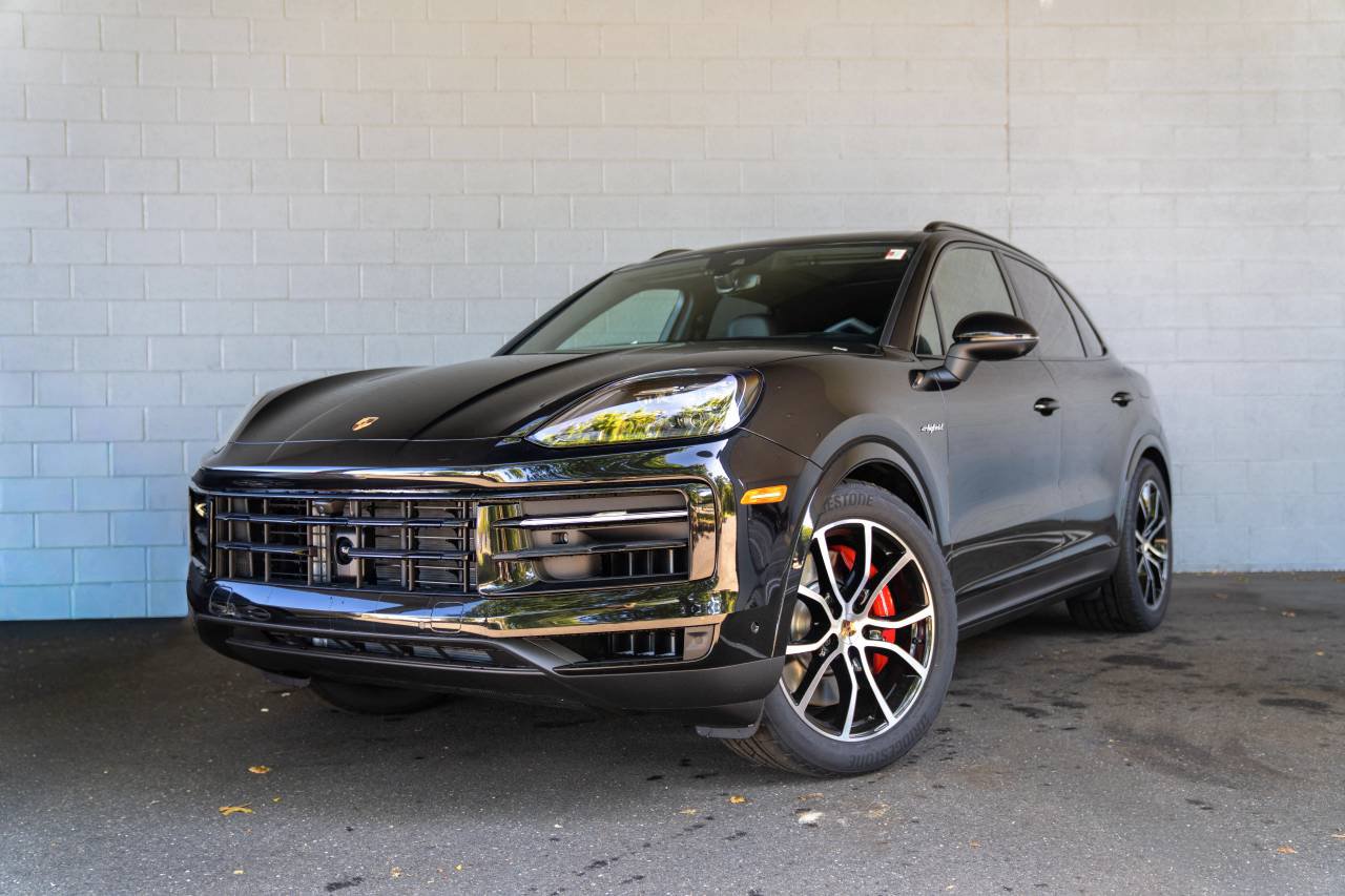 New 2026 Porsche Cayenne S
