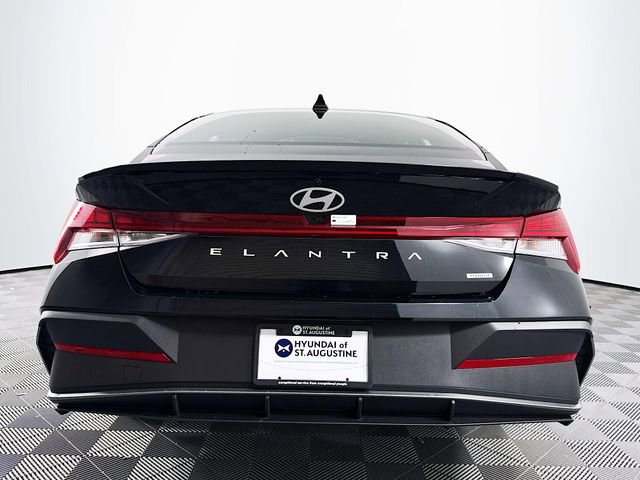 New 2025 Hyundai Elantra SEL image 5