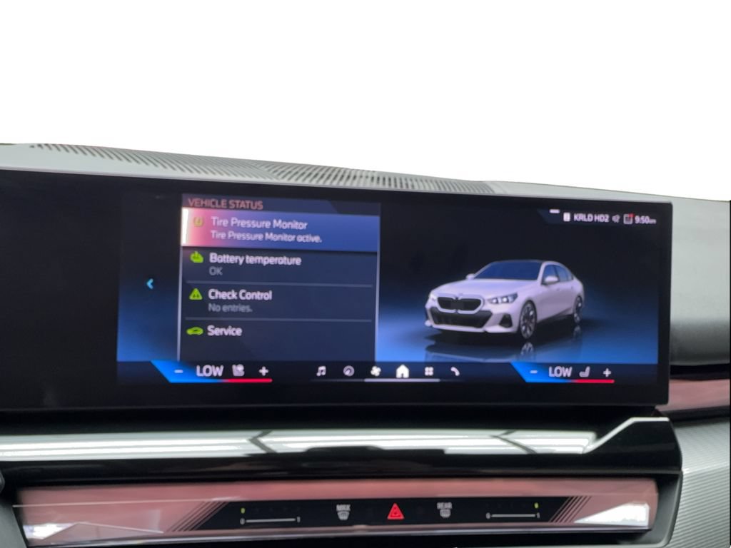Used 2024 BMW i5 eDrive40i w/ Executive Package RWD image 54