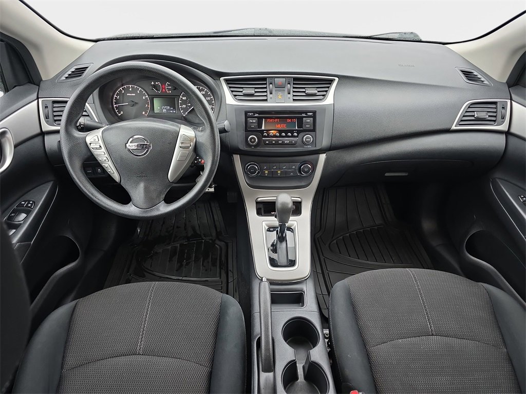 Used 2015 Nissan Sentra S image 9