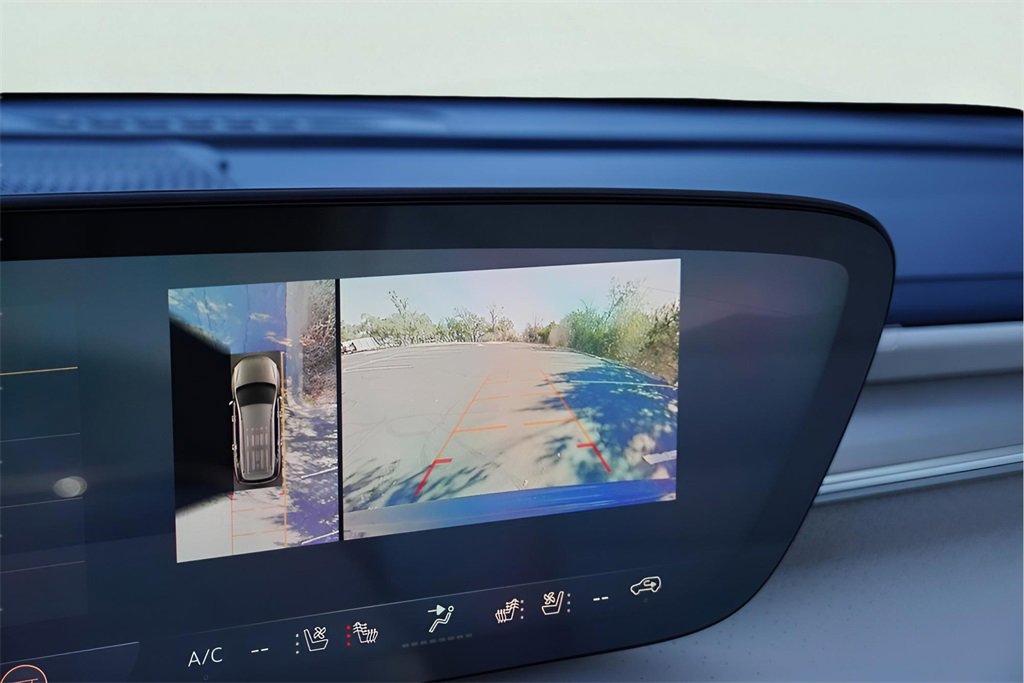 New 2026 Buick Enclave Avenir w/ Super Cruise Package image 13