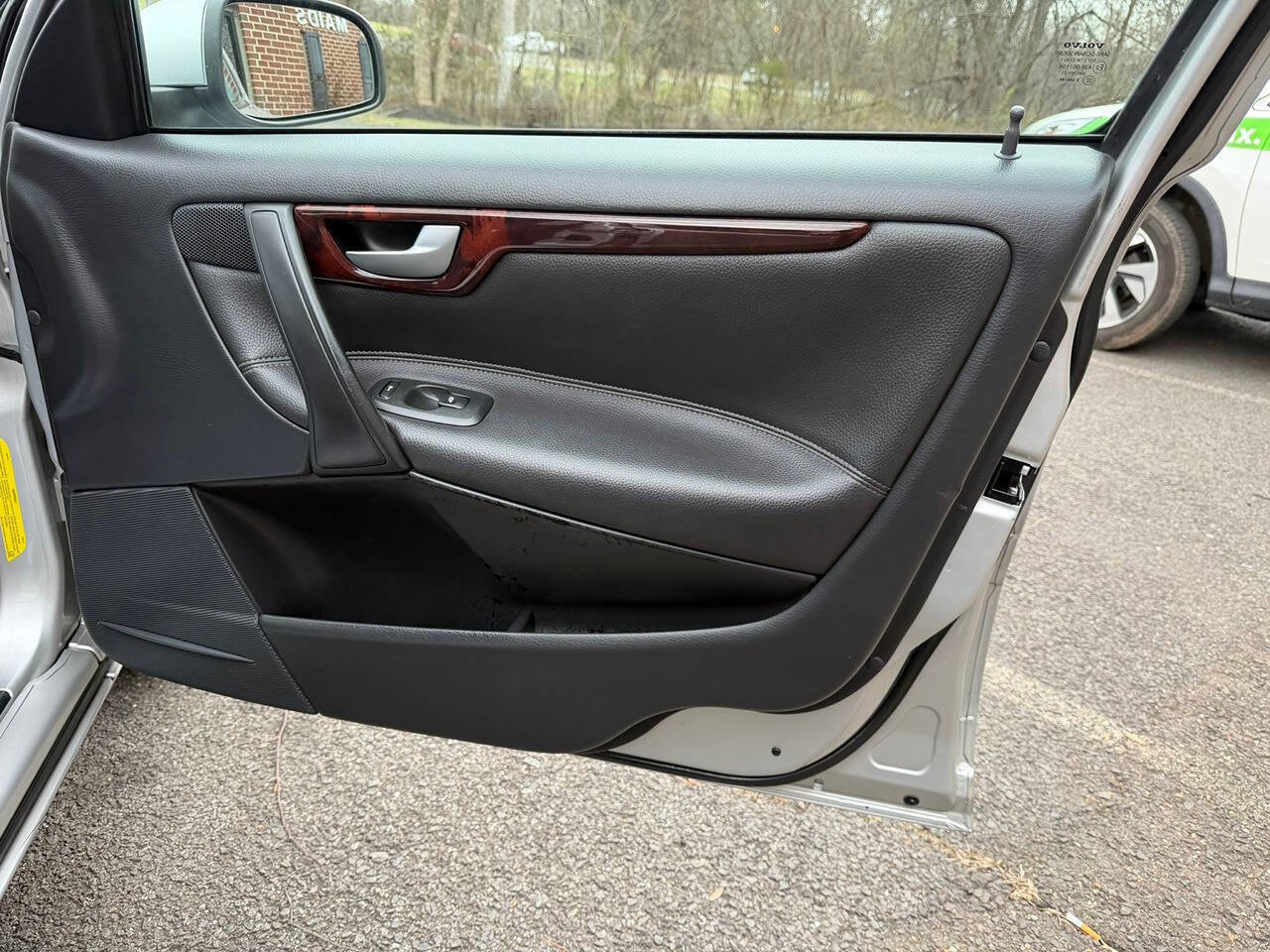 Used 2006 Volvo V70 2.5T image 26