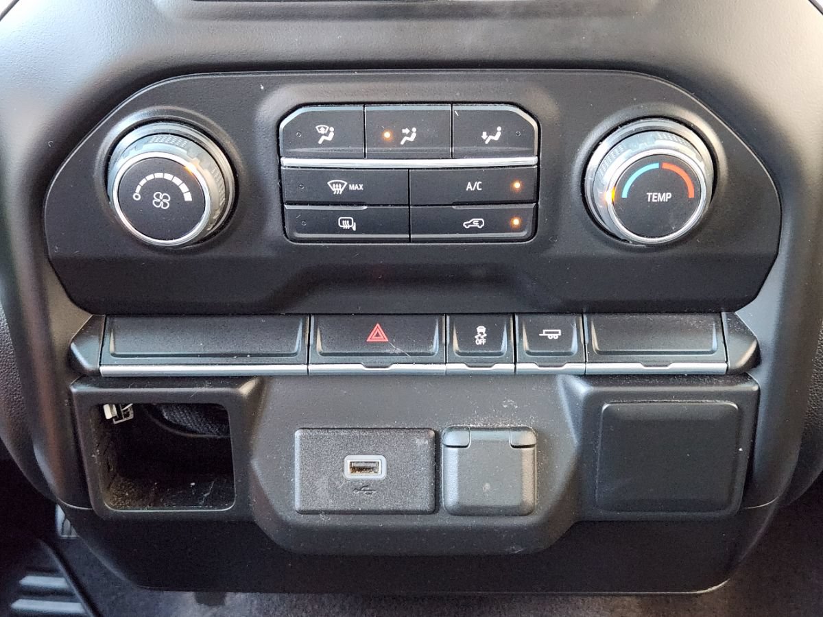 Used 2020 Chevrolet Silverado 1500 Custom w/ Infotainment Package RWD image 39