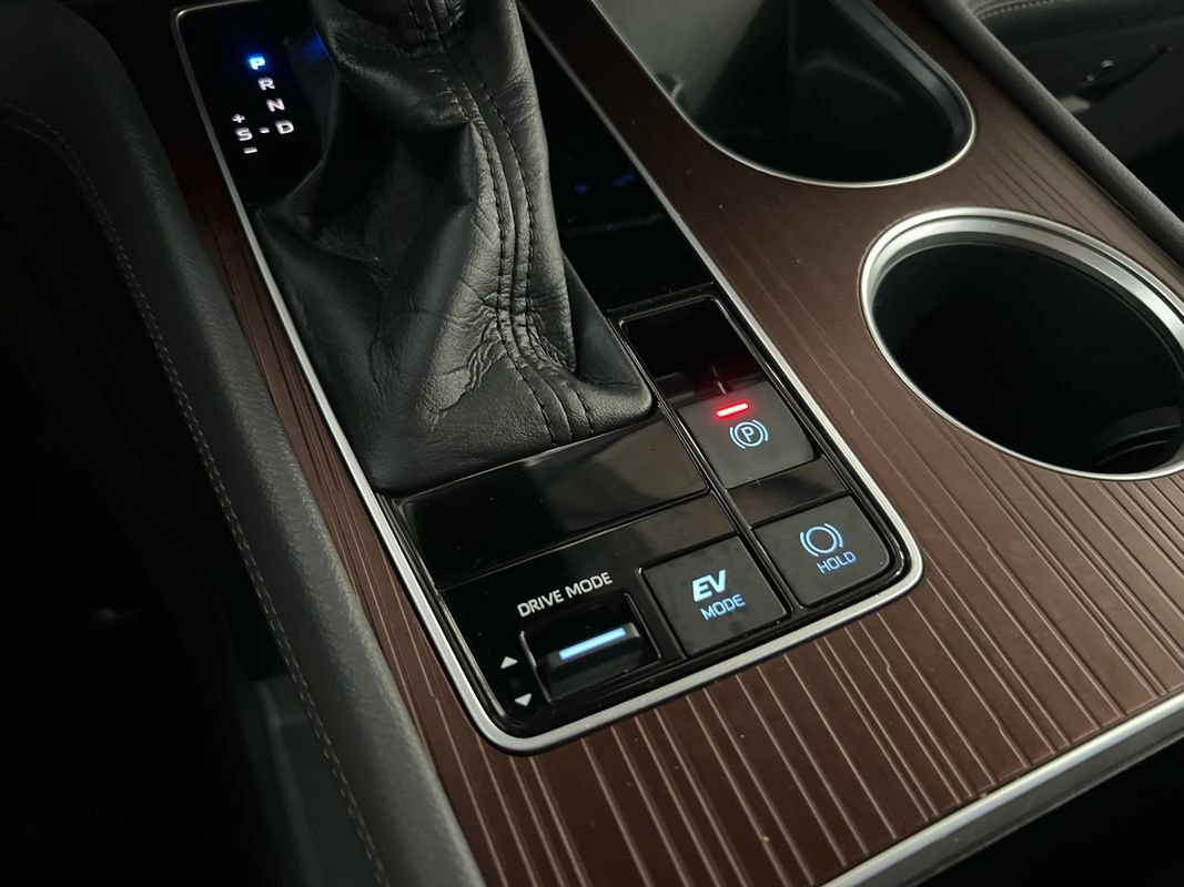 Used 2021 Toyota Sienna LE image 88