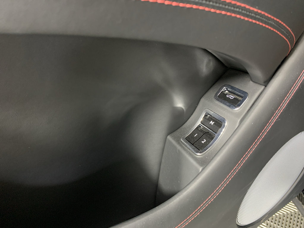 Used 2023 Bentley Bentayga AWD/4WD image 14