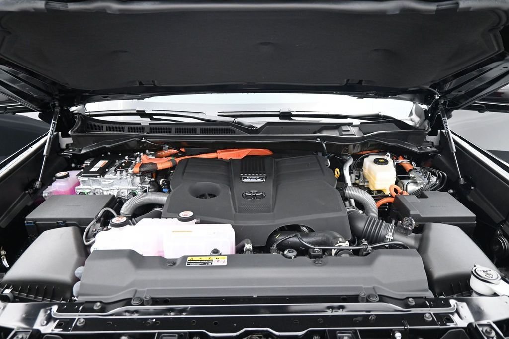 New 2026 Toyota Tundra Platinum AWD/4WD image 19