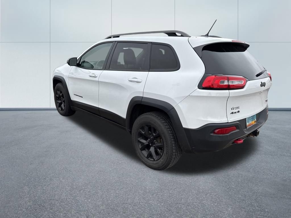 Used 2015 Jeep Cherokee Trailhawk w/ Cold Weather Group AWD/4WD image 3