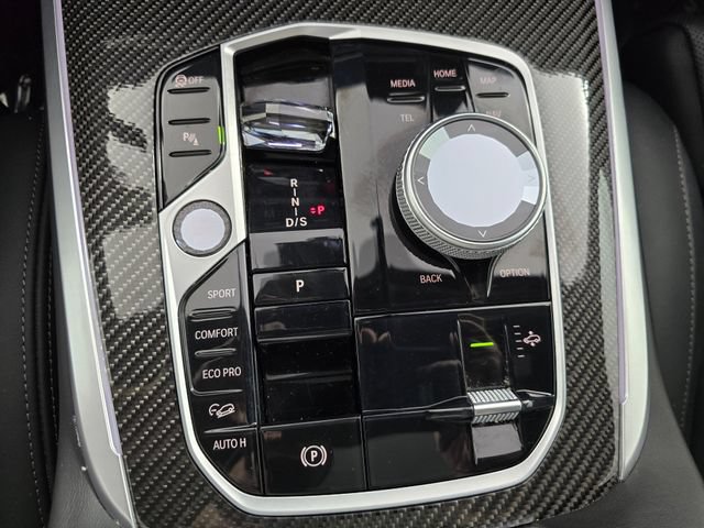 Used 2025 BMW X7 M60i AWD/4WD image 39