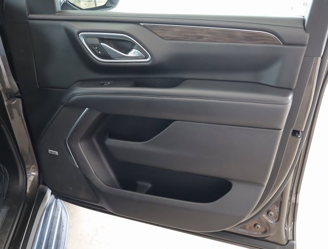 Used 2021 Chevrolet Suburban LT image 46