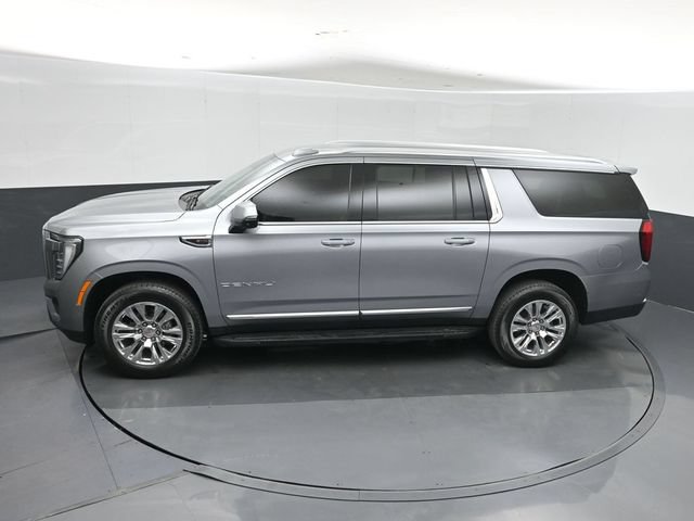 Used 2025 GMC Yukon XL Denali AWD/4WD image 38