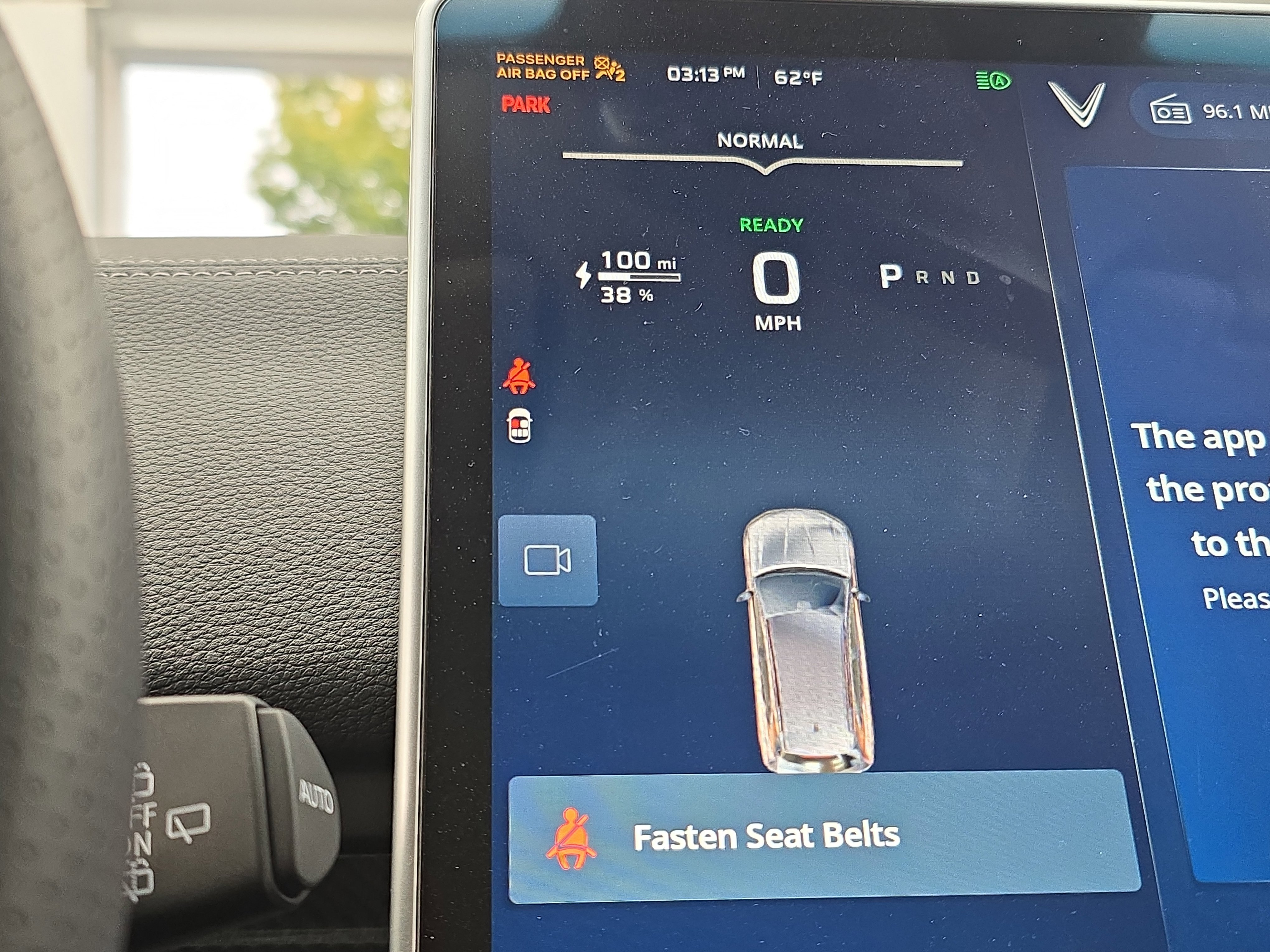New 2025 VinFast VF 8 Eco image 18