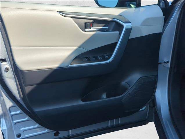 Certified 2025 Toyota RAV4 XLE FWD image 11