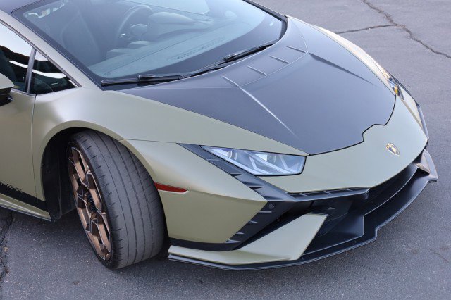 Used 2023 Lamborghini Huracan Tecnica RWD image 11