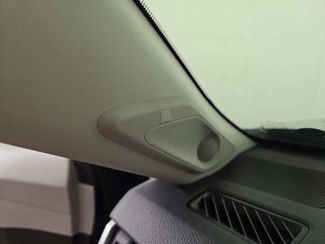 Used 2020 Toyota RAV4 XLE Premium image 25