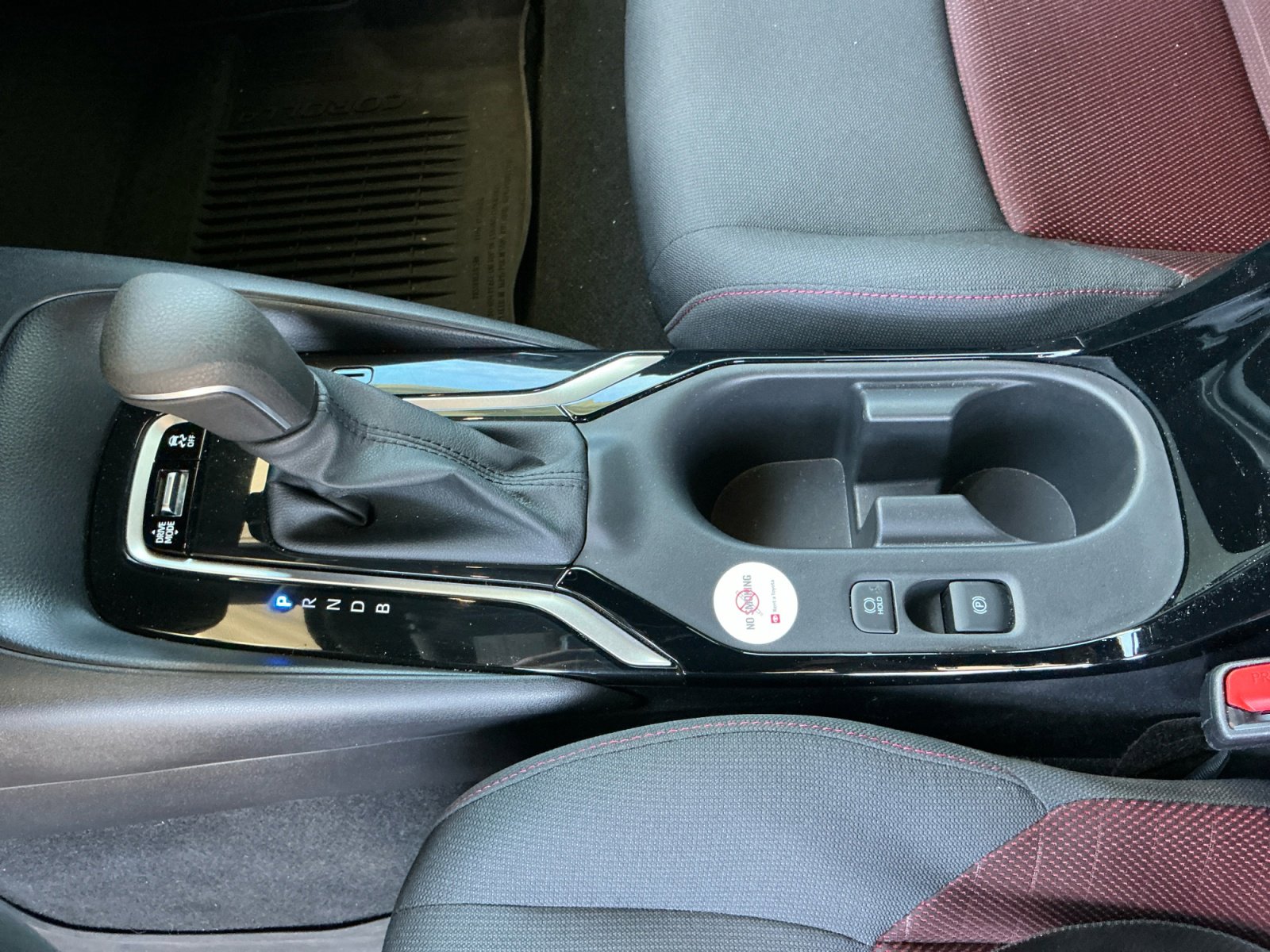 Used 2025 Toyota Corolla SE FWD image 14