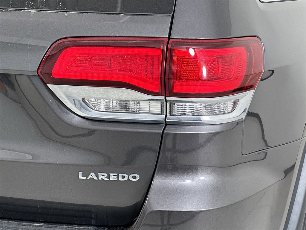 Used 2021 Jeep Grand Cherokee Laredo X image 3