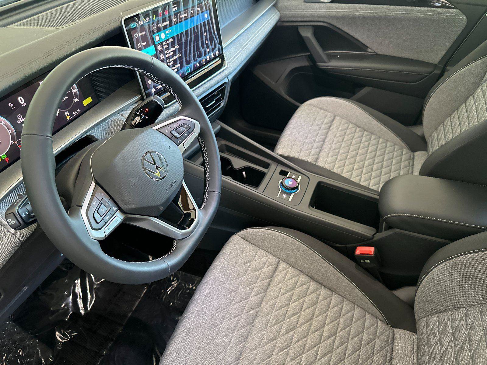 New 2026 Volkswagen Tiguan S AWD/4WD image 9