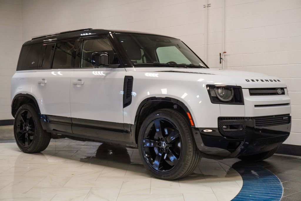 Used 2023 Land Rover Defender 110 X-Dynamic SE AWD/4WD image 5