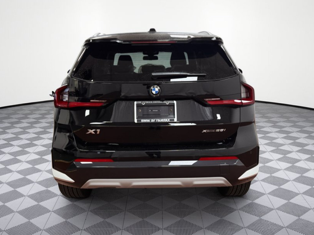 Used 2026 BMW X1 xDrive28i w/ Technology Package AWD/4WD image 11