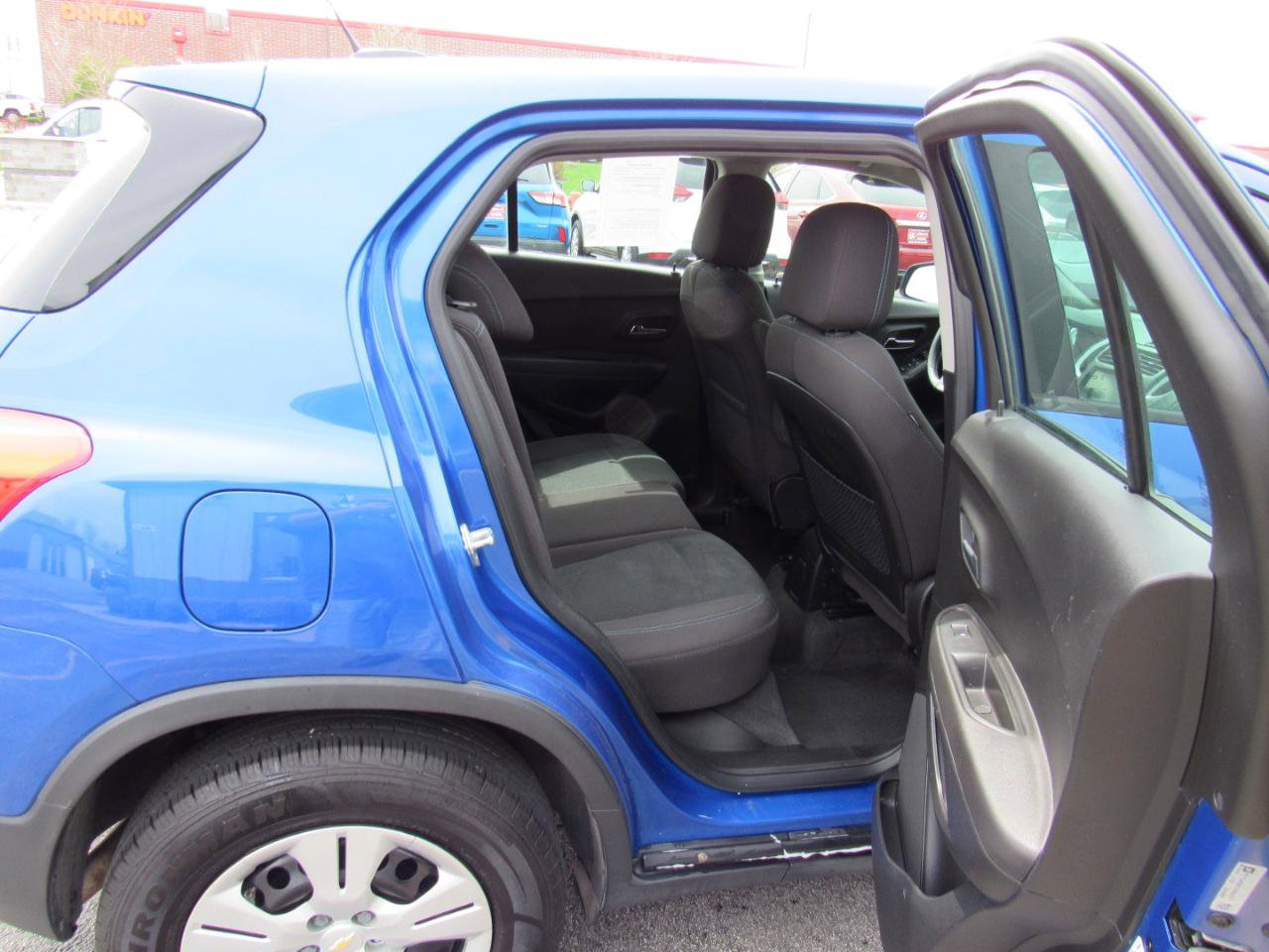 Used 2015 Chevrolet Trax LS FWD image 27