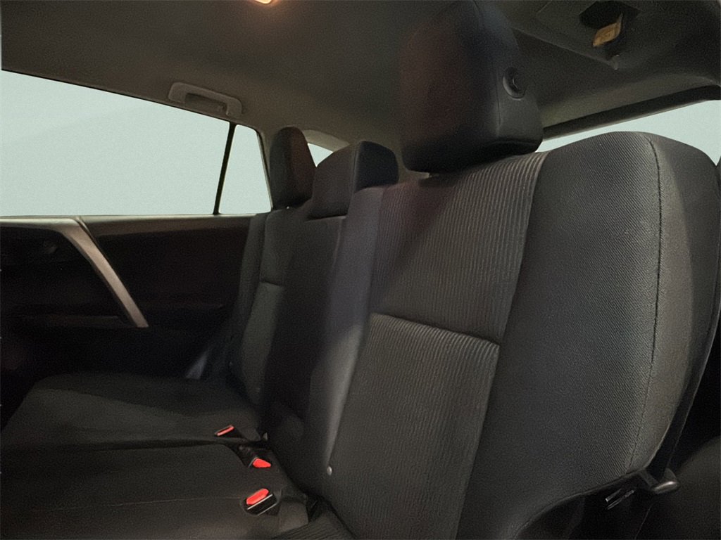Used 2017 Toyota RAV4 LE image 10