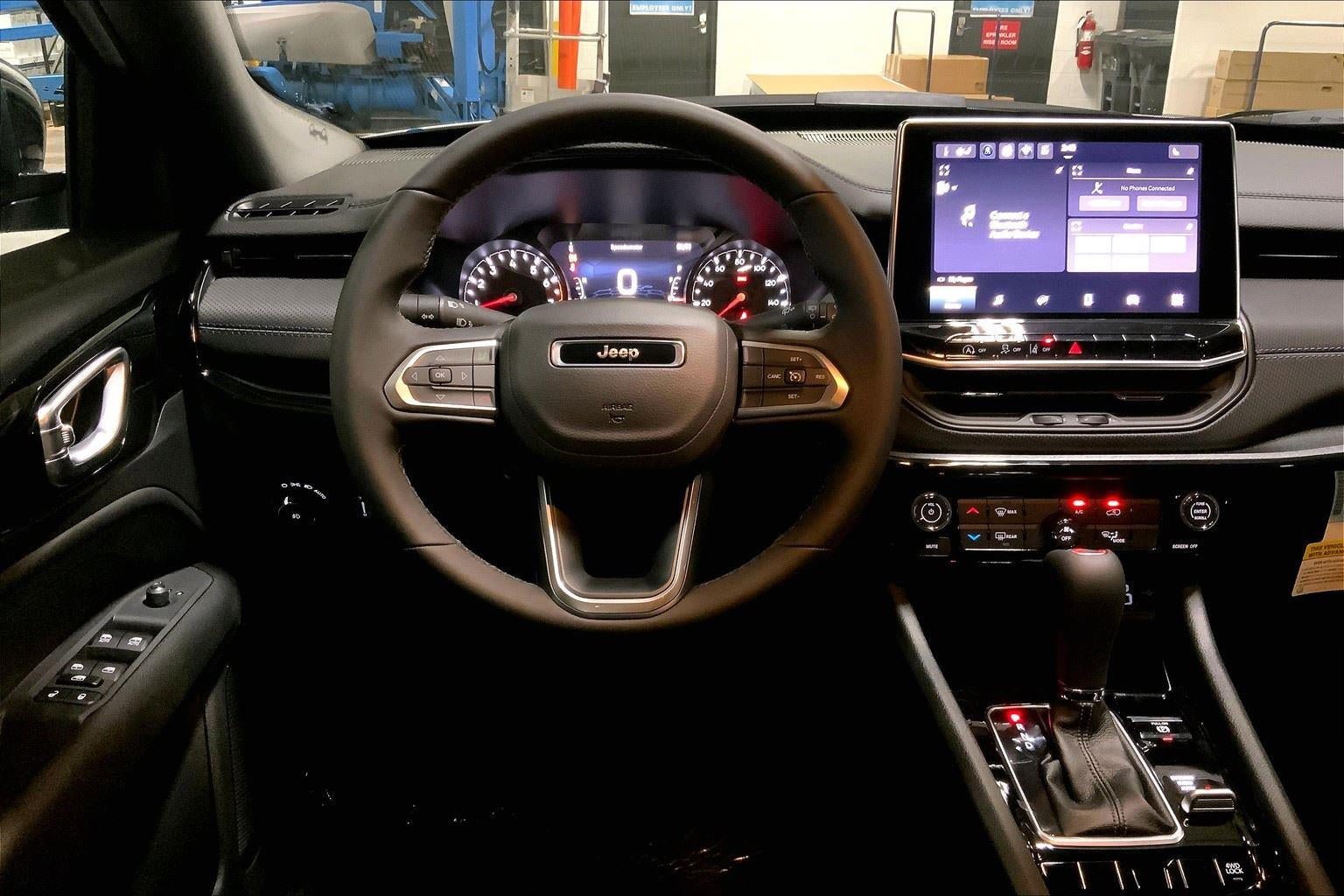 New 2026 Jeep Compass Latitude AWD/4WD image 12