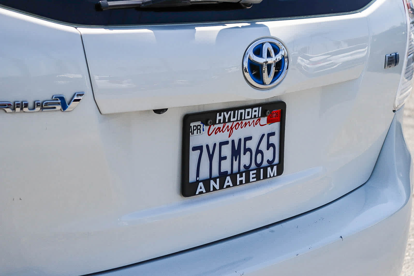 Used 2017 Toyota Prius V Two FWD image 10