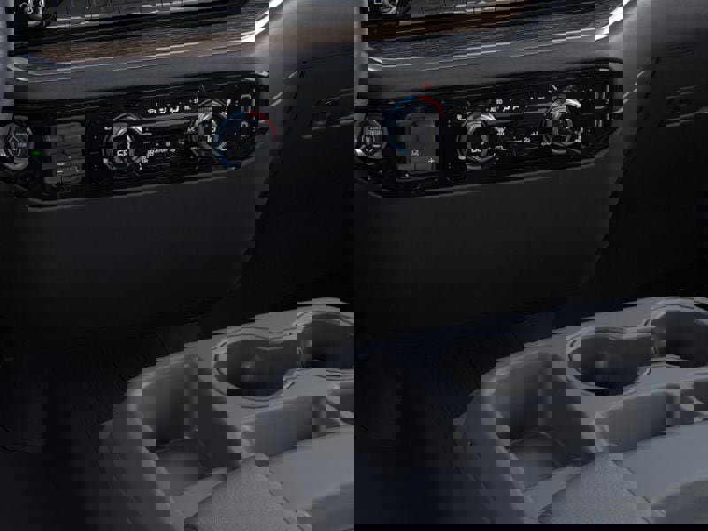 New 2025 GMC Sierra 1500 SLE w/ Preferred Package image 23