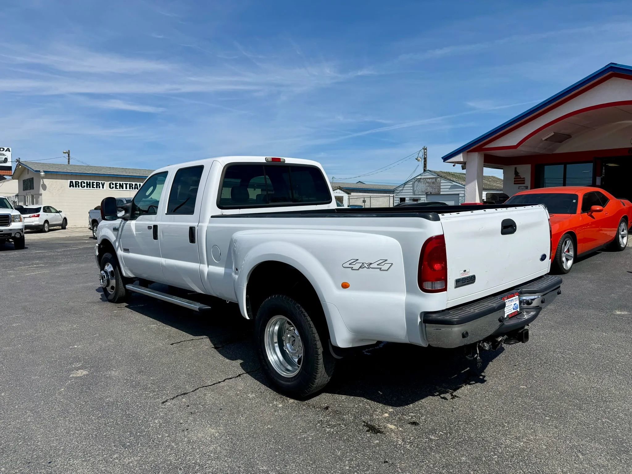 Used 2005 Ford F350 Lariat image 3