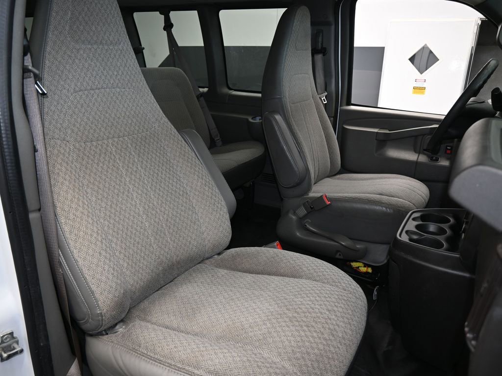 Used 2020 GMC Savana 3500 LT w/ LT Preferred Equipment Group image 33