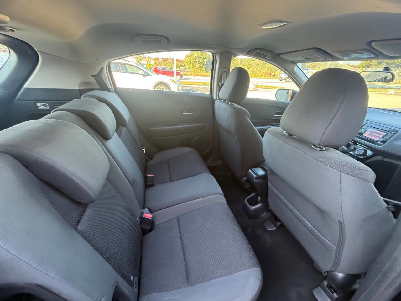 Used 2020 Honda HR-V LX image 36