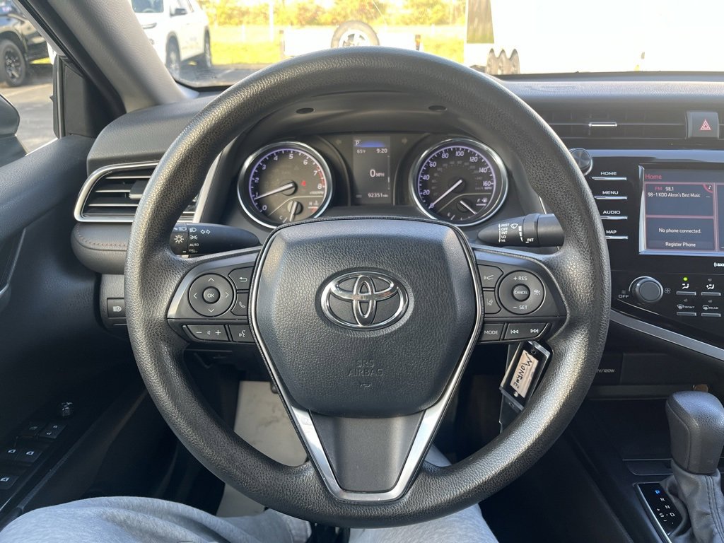 Used 2020 Toyota Camry LE image 14