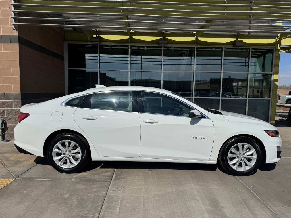 Used 2022 Chevrolet Malibu LT image 9