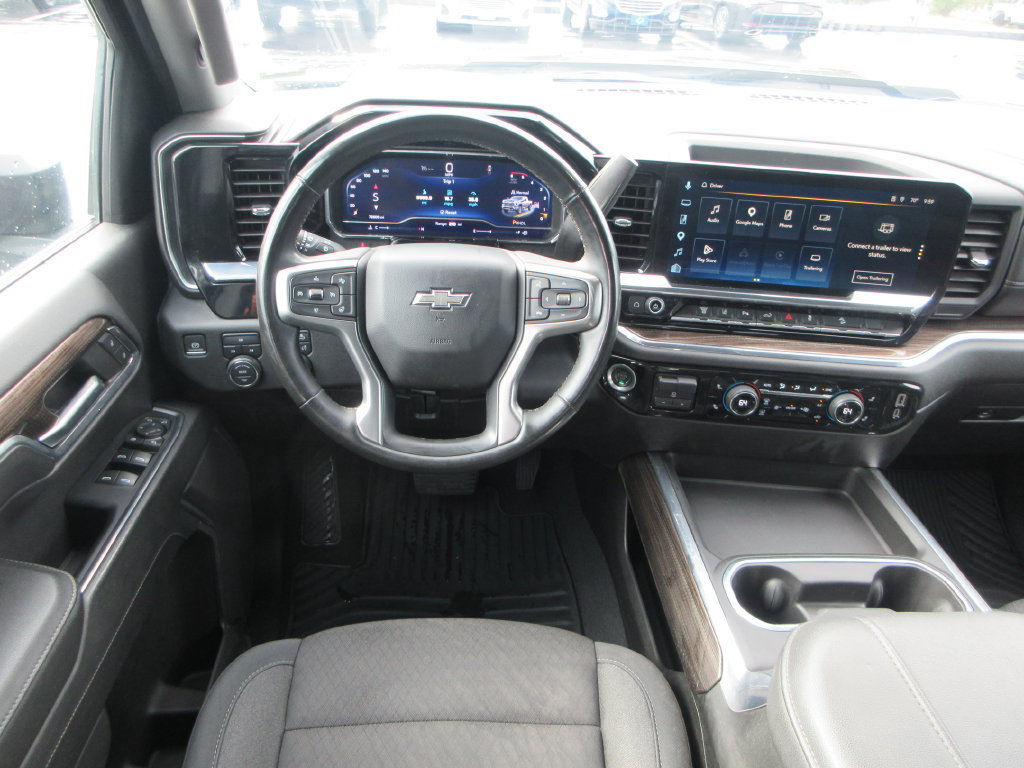 Certified 2024 Chevrolet Silverado 2500 LT w/ Midnight Edition AWD/4WD image 18