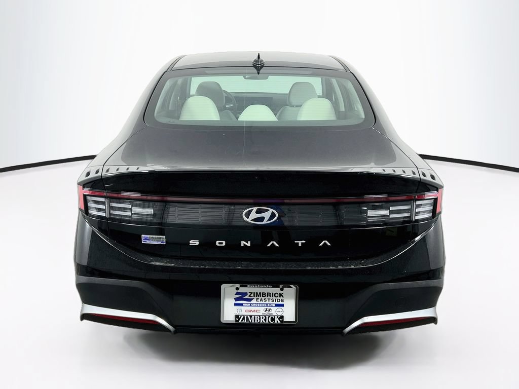 New 2026 Hyundai Sonata SE FWD image 6