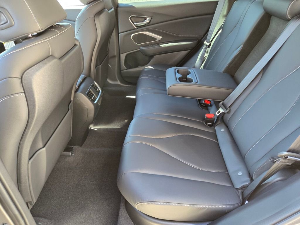 Used 2025 Acura RDX SH-AWD image 13