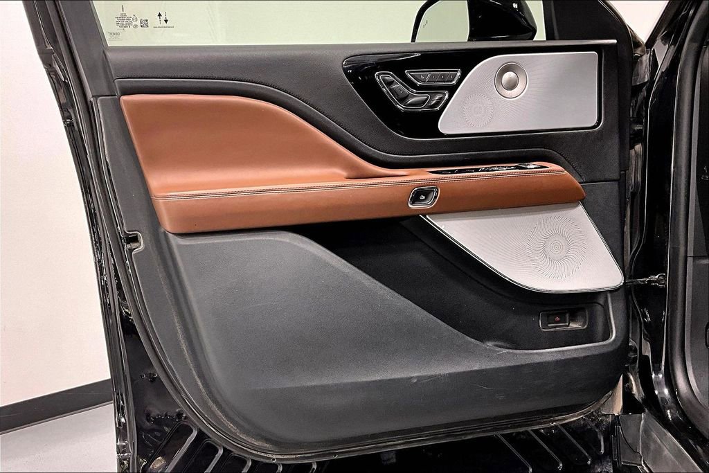 Used 2021 Lincoln Aviator Grand Touring w/ Equipment Group 302A image 21