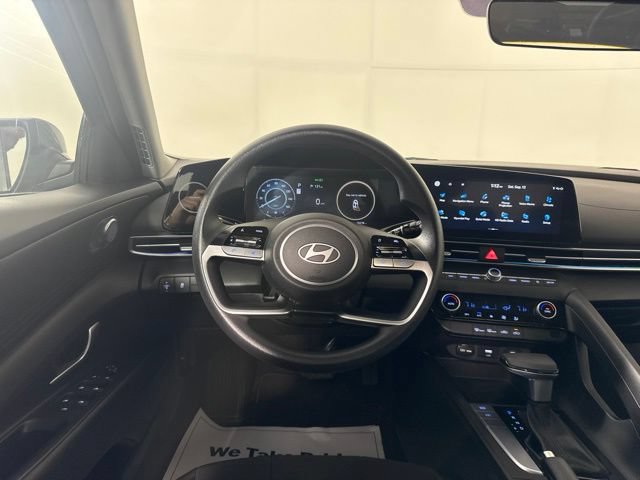 Used 2024 Hyundai Elantra SEL FWD image 27