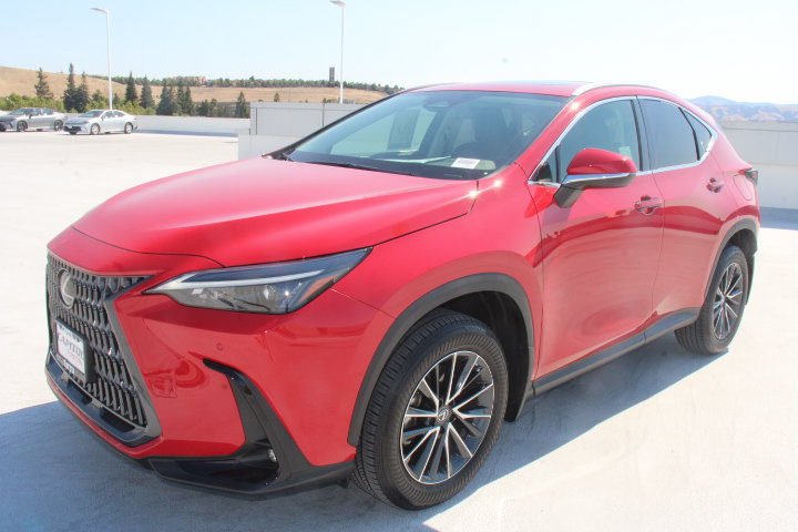 Used 2025 Lexus NX 250 FWD w/ Premium Package image 6