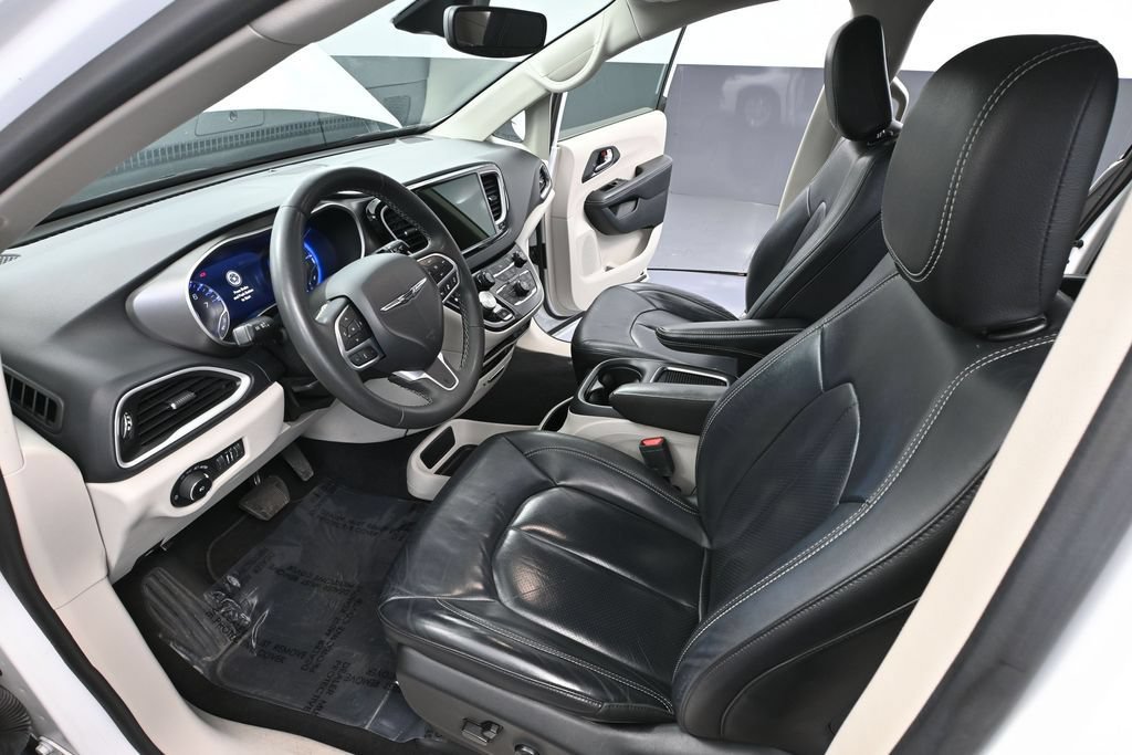Used 2022 Chrysler Pacifica Touring-L FWD image 22