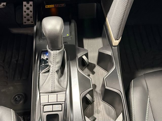 Used 2025 Toyota Camry SE w/ Multimedia Upgrade Package image 15