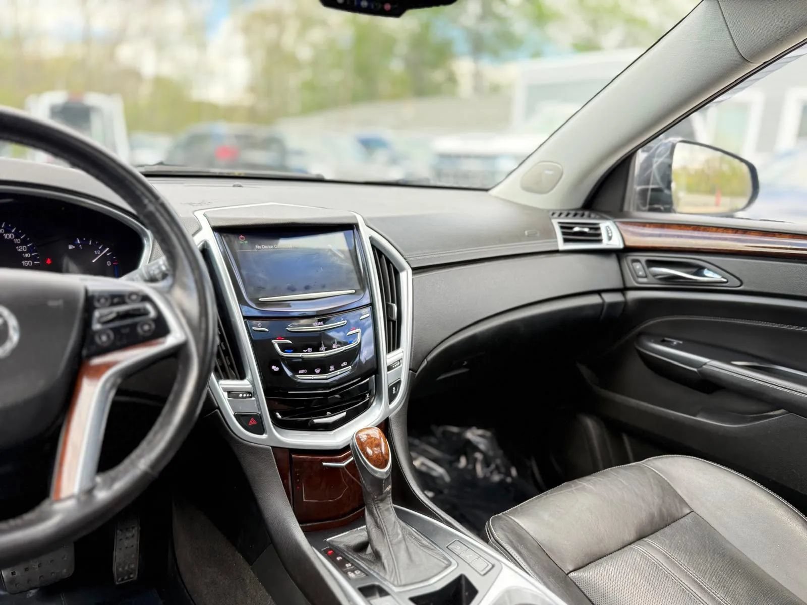 Used 2013 Cadillac SRX Luxury w/ Driver Awareness Package AWD/4WD image 17