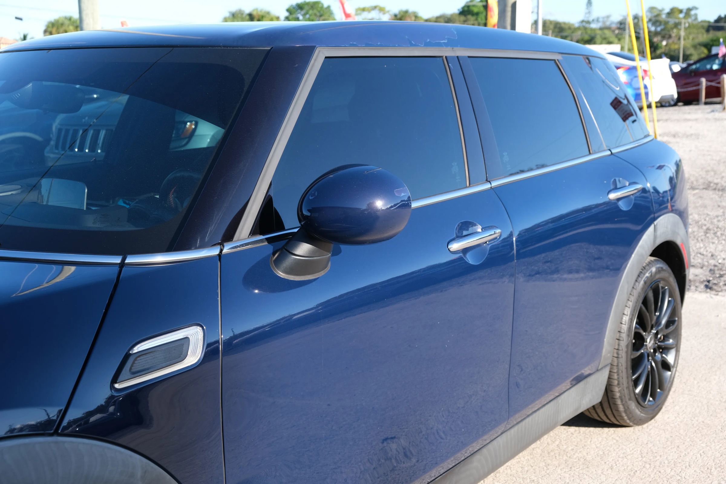 Used 2017 MINI Cooper Clubman image 12