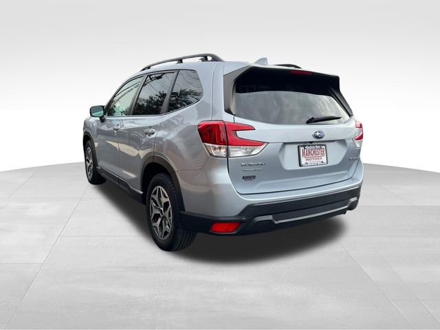 Used 2022 Subaru Forester Premium image 7