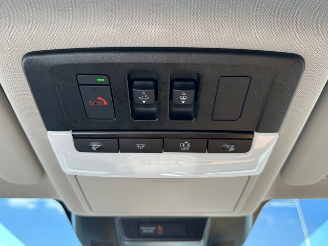 Certified 2023 Nissan Rogue Platinum image 34