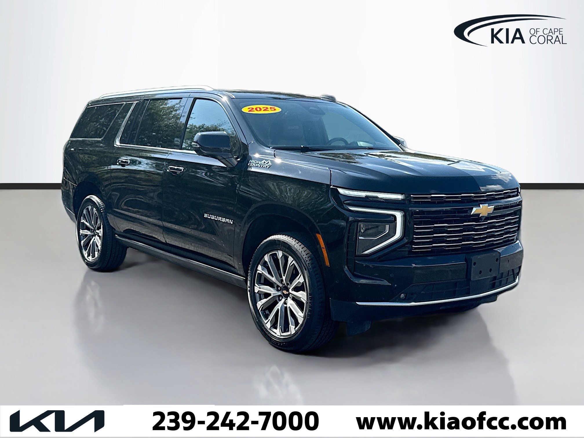 Used 2025 Chevrolet Suburban High Country image 1
