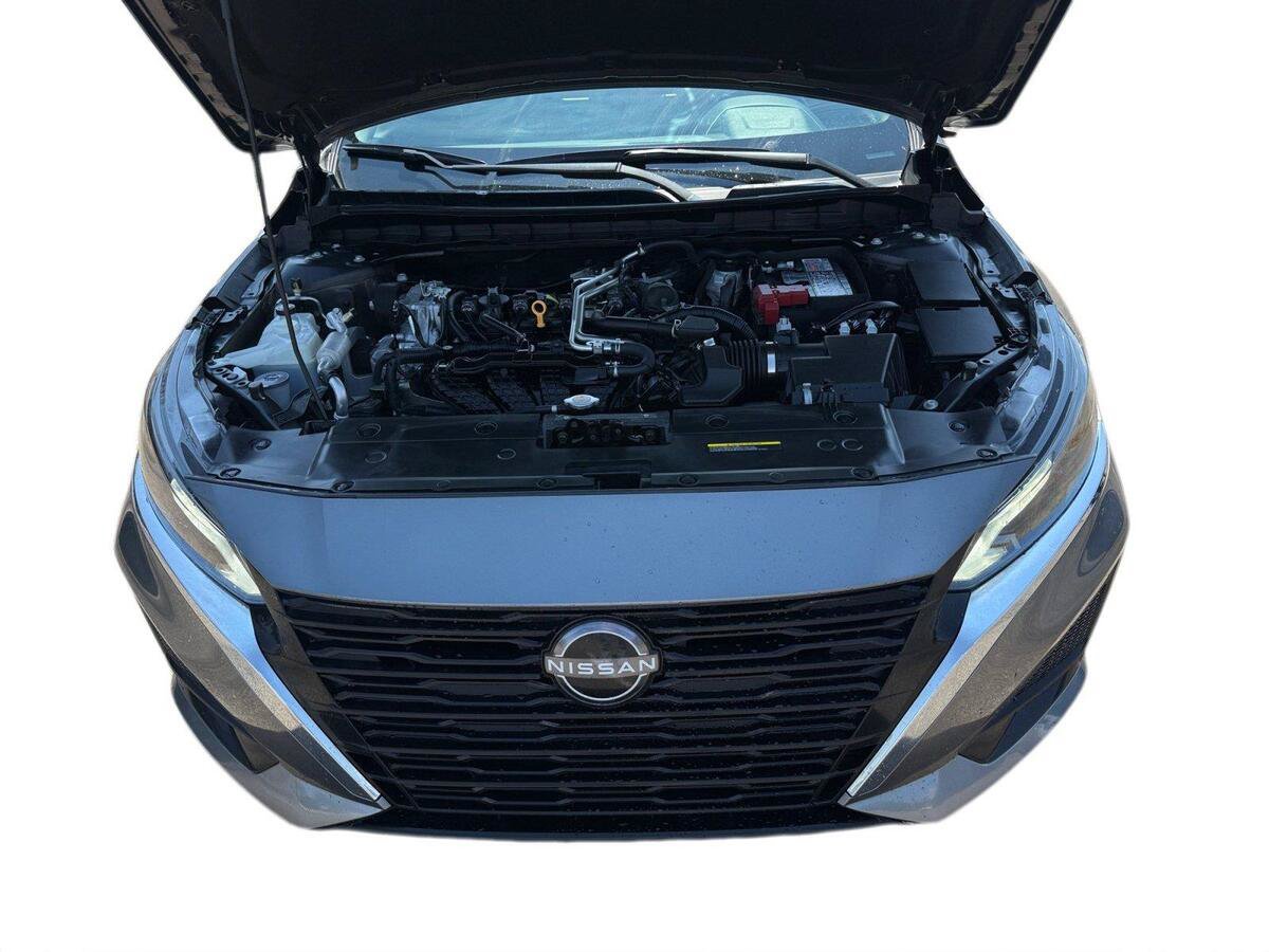 Used 2024 Nissan Altima 2.5 SV w/ SV Premium Package FWD image 18